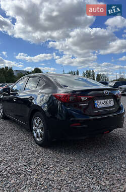 Седан Mazda 3 2016 в 