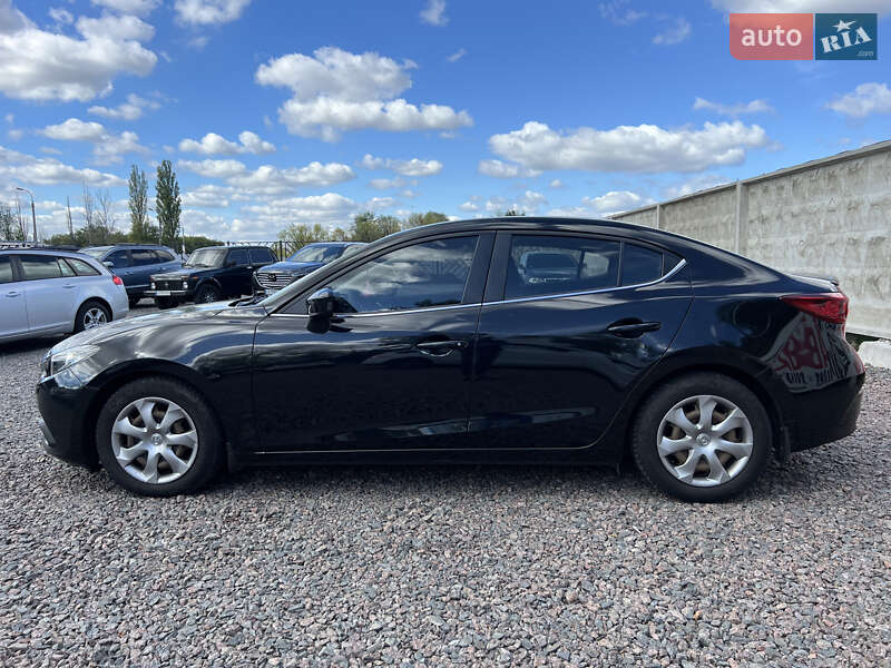 Седан Mazda 3 2016 в Черкассах