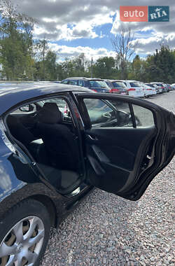 Седан Mazda 3 2016 в 