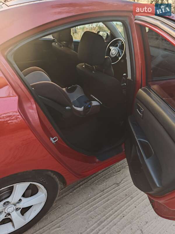 Седан Mazda 3 2005 в Днепре