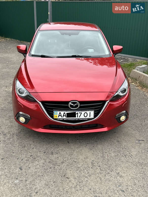 Седан Mazda 3 2014 в Киеве