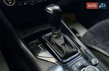Хэтчбек Mazda 3 2014 в 