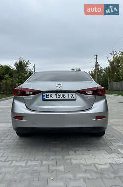 Седан Mazda 3 2013 в 