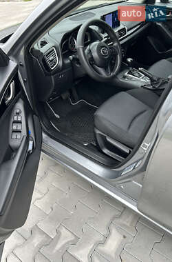 Седан Mazda 3 2013 в 