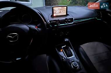 Седан Mazda 3 2016 в 