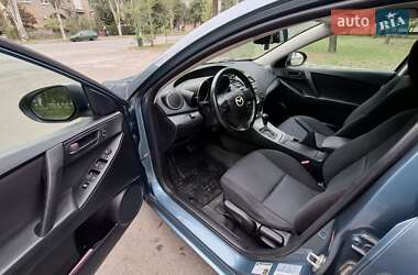 Седан Mazda 3 2010 в 