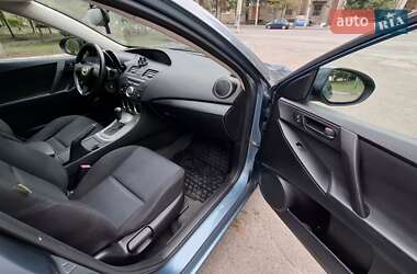 Седан Mazda 3 2010 в 