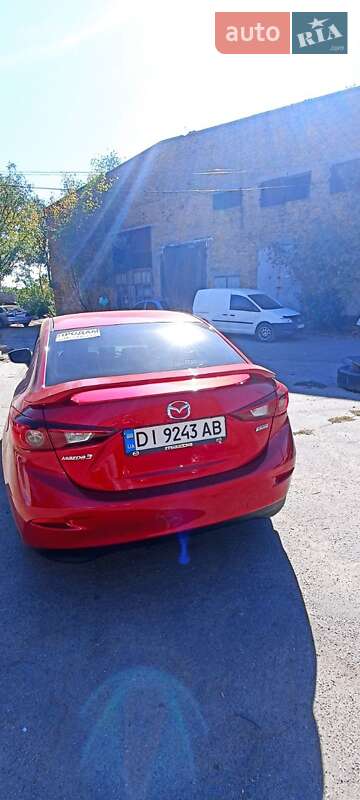 Седан Mazda 3 2015 в Южноукраинске