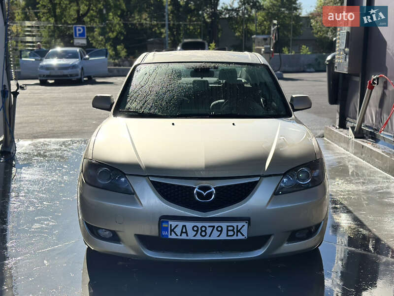 Седан Mazda 3 2005 в Киеве