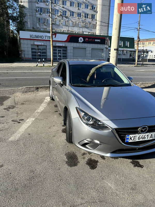 Седан Mazda 3 2014 в Днепре