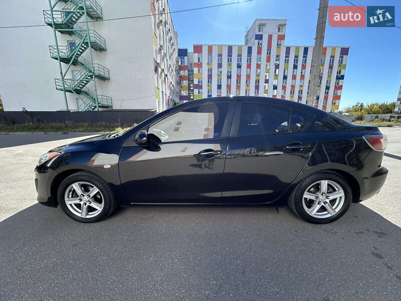 Седан Mazda 3 2011 в Харькове