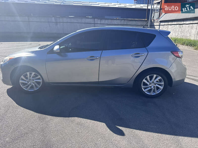 Хэтчбек Mazda 3 2011 в Киеве