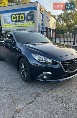 Седан Mazda 3 2015 в 