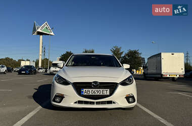 Хэтчбек Mazda 3 2015 в 