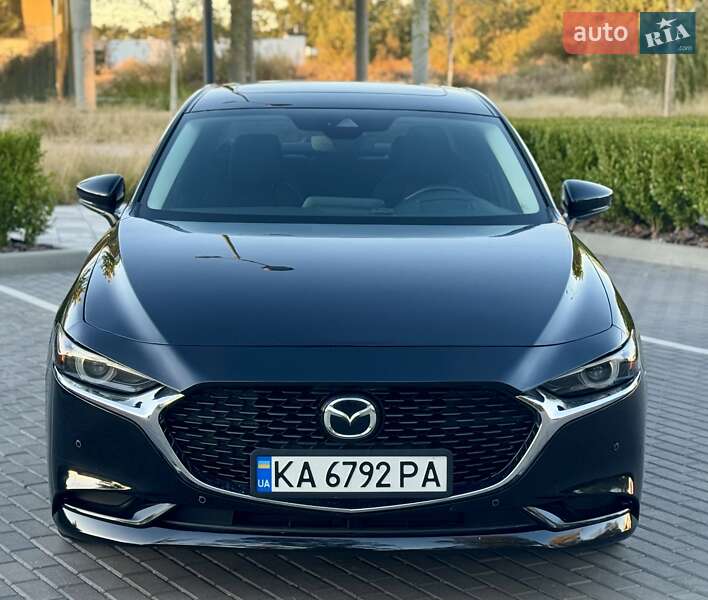 Седан Mazda 3 2019 в Киеве