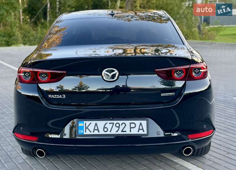 Седан Mazda 3 2019 в Киеве