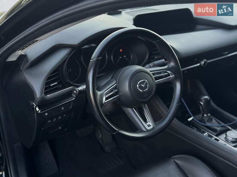 Седан Mazda 3 2019 в Киеве