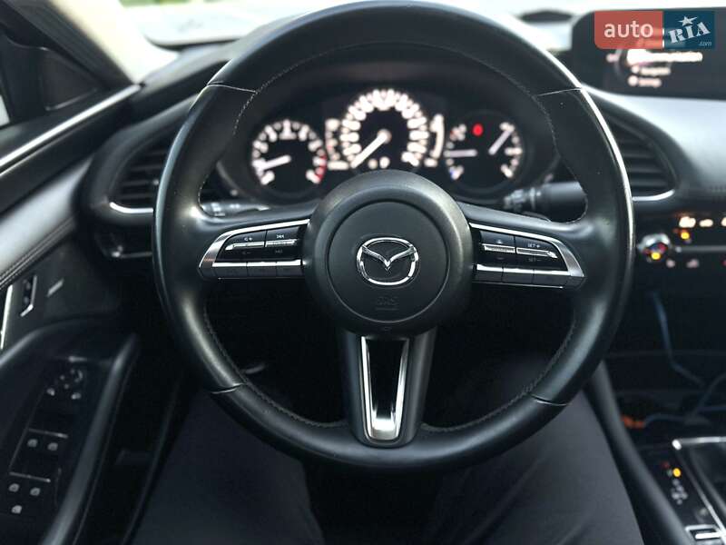 Седан Mazda 3 2019 в Киеве