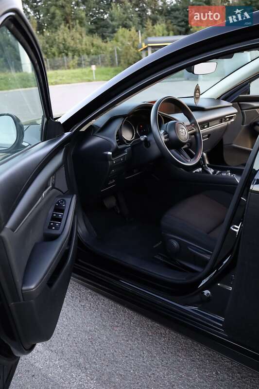 Седан Mazda 3 2021 в Львове