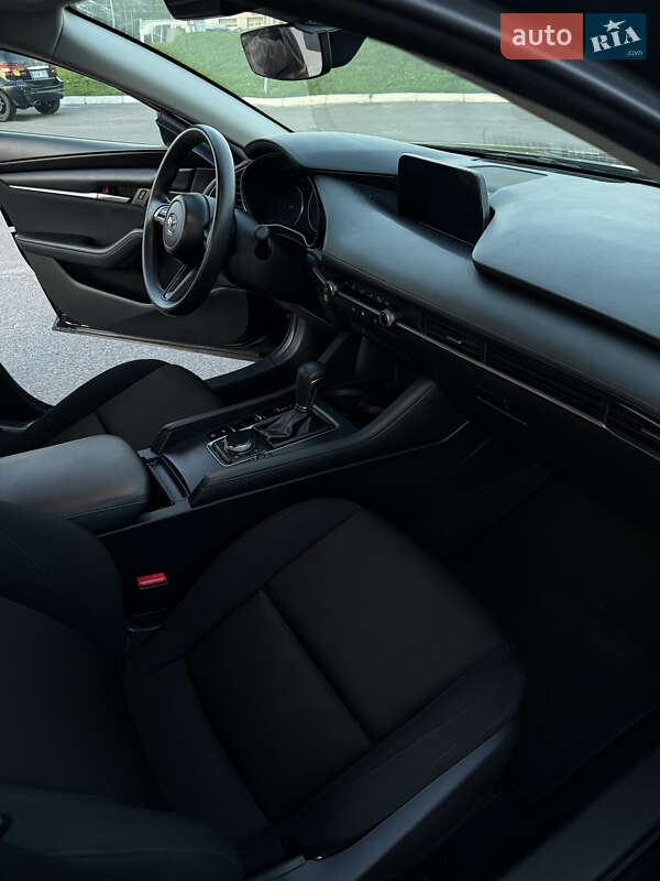 Седан Mazda 3 2021 в Львове