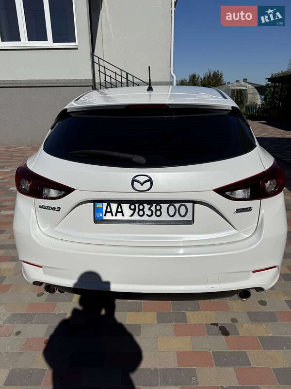 Хэтчбек Mazda 3 2016 в Киеве