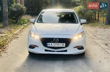 Седан Mazda 3 2017 в 