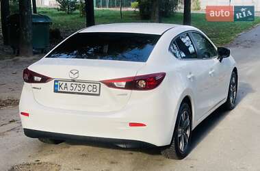 Седан Mazda 3 2017 в 