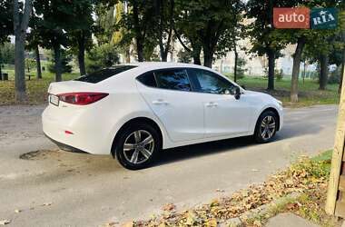 Седан Mazda 3 2017 в 