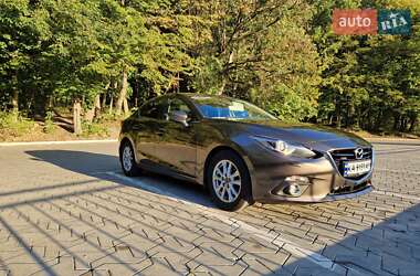 Седан Mazda 3 2016 в 