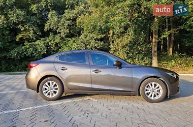 Седан Mazda 3 2016 в 