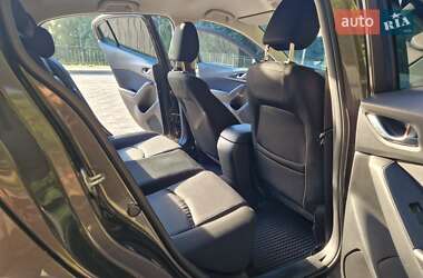 Седан Mazda 3 2016 в 