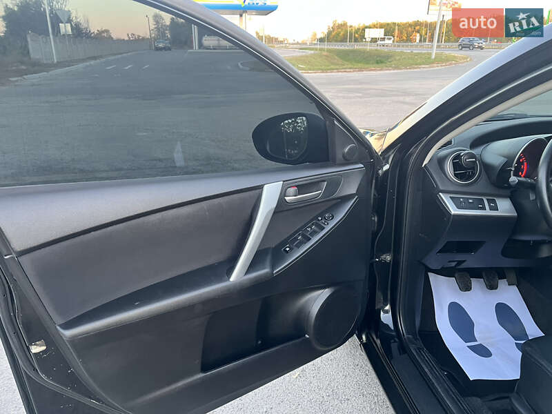 Хэтчбек Mazda 3 2010 в Полтаве фото 29 Хэтчбек Mazda 3 2010 в Полтаве