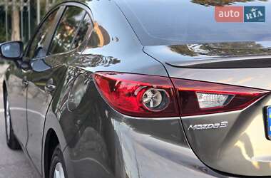 Седан Mazda 3 2017 в 
