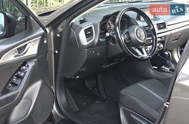 Седан Mazda 3 2017 в 