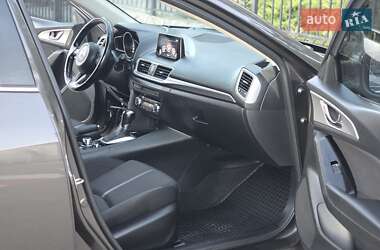 Седан Mazda 3 2017 в 