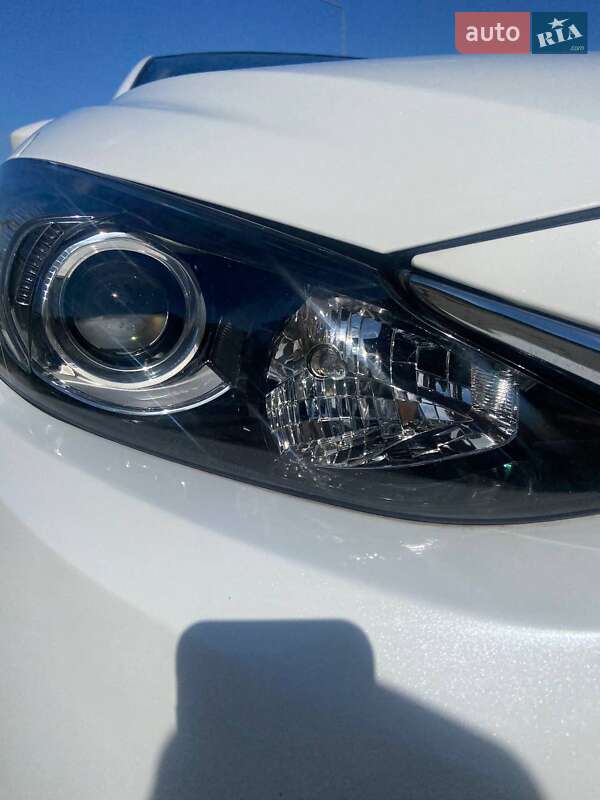 Седан Mazda 3 2016 в Львове фото 11 Седан Mazda 3 2016 в Львове