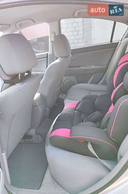 Седан Mazda 3 2007 в 