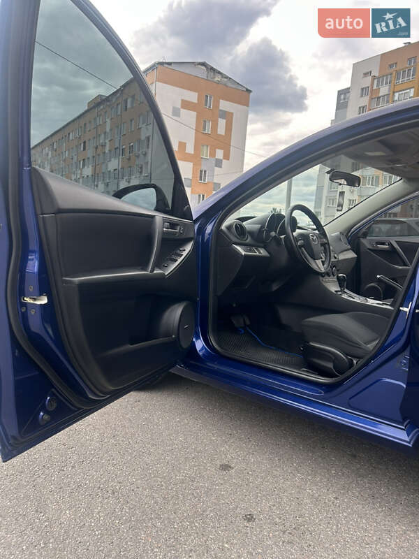 Седан Mazda 3 2013 в Харькове