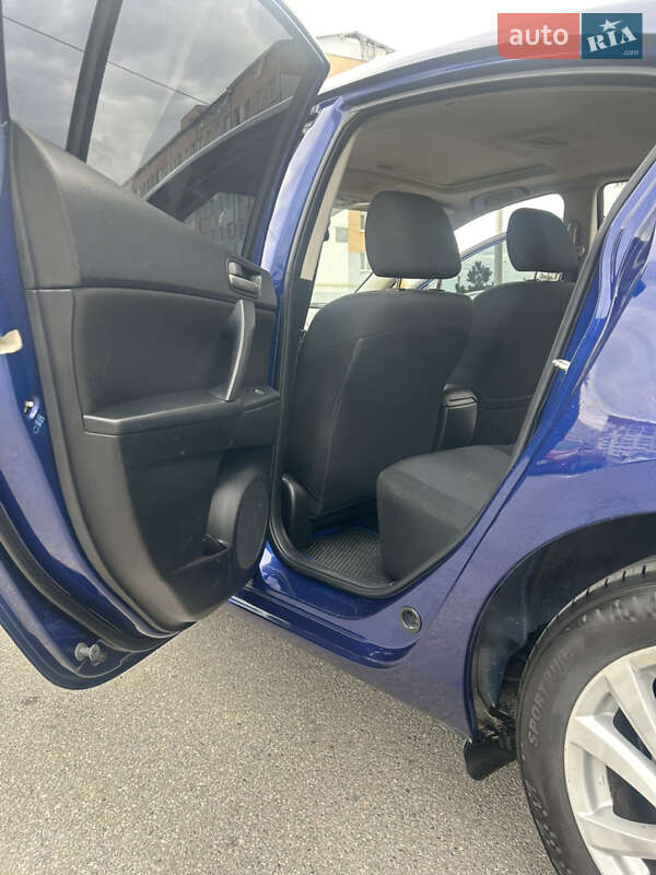 Седан Mazda 3 2013 в Харькове