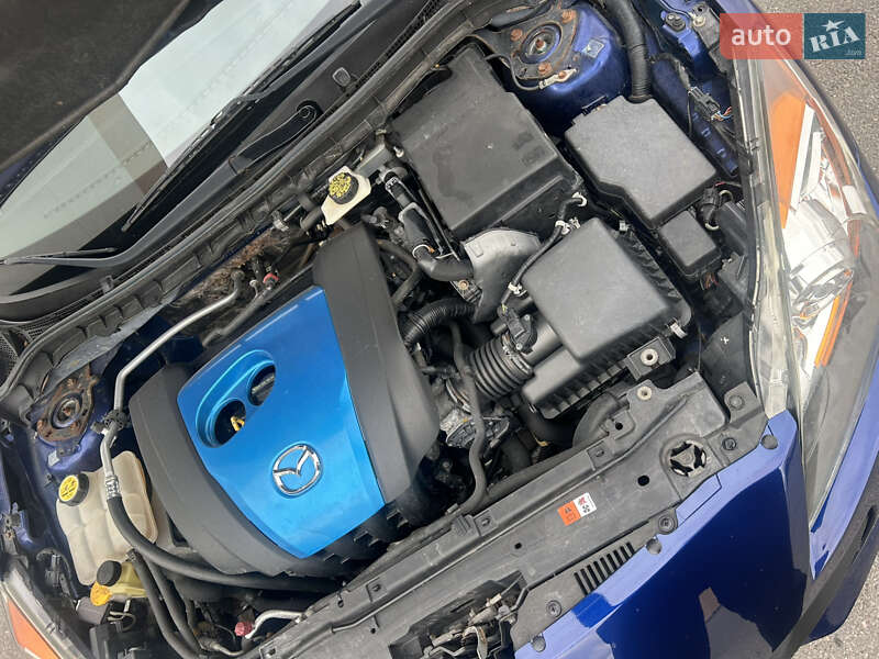 Седан Mazda 3 2013 в Харькове