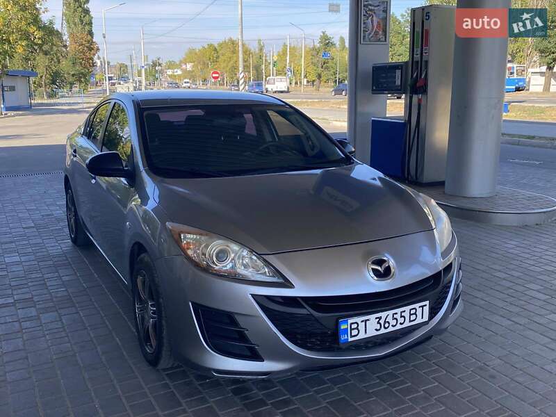 Седан Mazda 3 2010 в Николаеве
