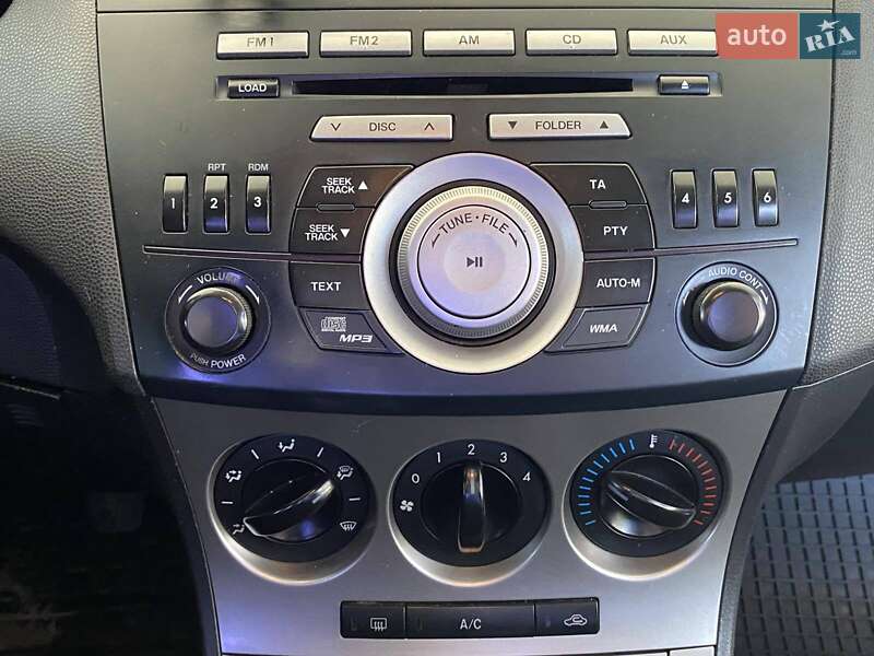 Седан Mazda 3 2010 в Николаеве