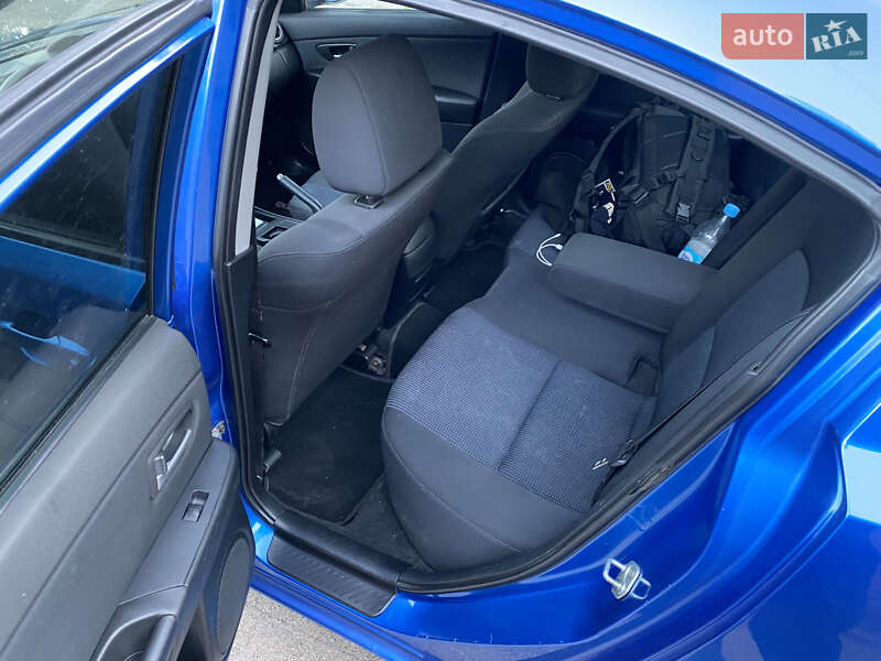 Седан Mazda 3 2005 в Кропивницком