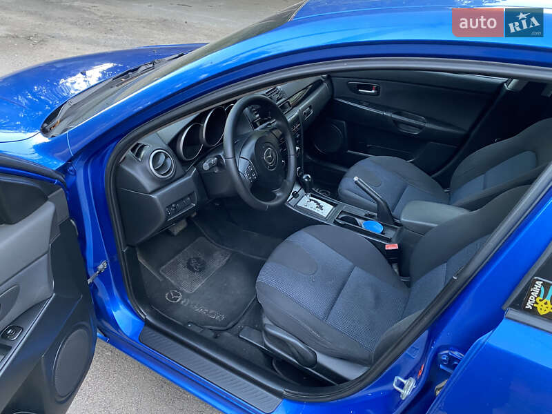 Седан Mazda 3 2005 в Кропивницком