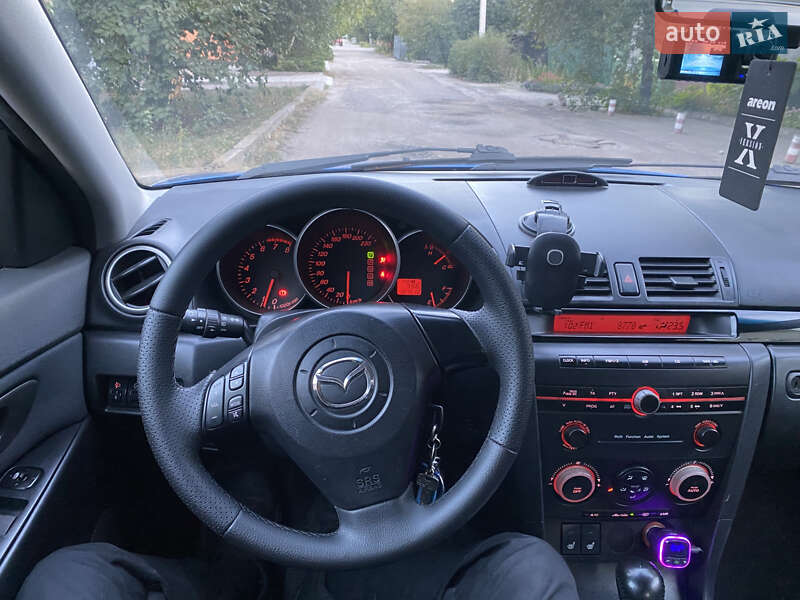 Седан Mazda 3 2005 в Кропивницком