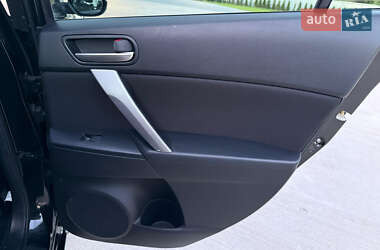 Хэтчбек Mazda 3 2013 в 