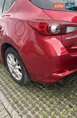 Хэтчбек Mazda 3 2016 в 