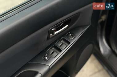 Хэтчбек Mazda 3 2005 в 