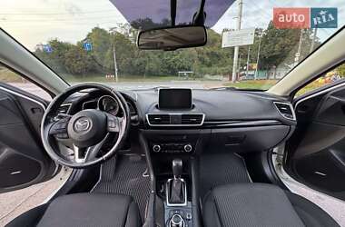 Седан Mazda 3 2016 в Чернигове
