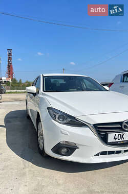 Седан Mazda 3 2014 в Калуші